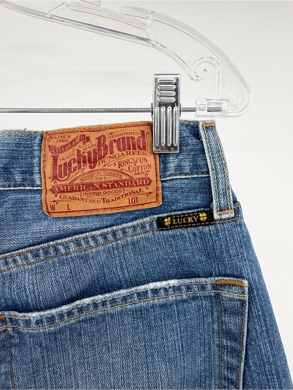 Lucky Brand Men’s Bootcut Jeans in Medium Wash size 31 Regular